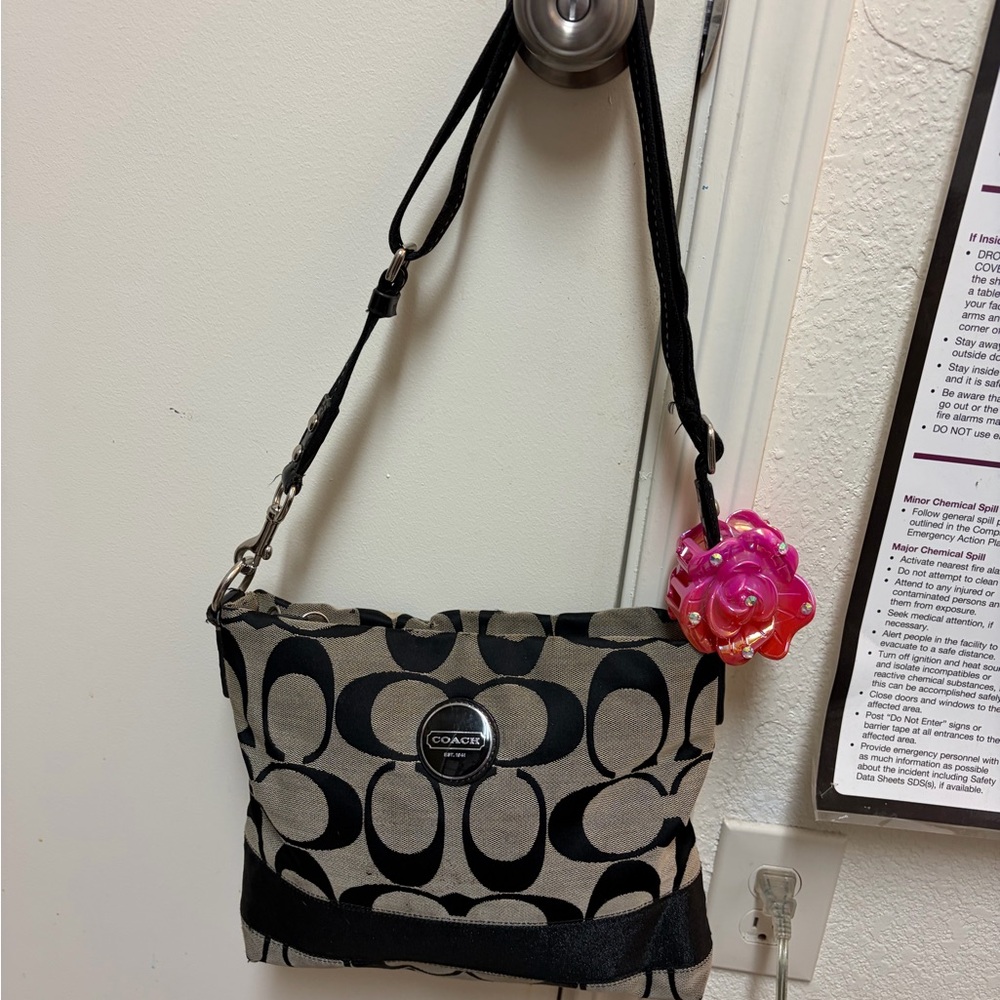 Gorgeous Vintage Y2k Coach Signature C s Slouchy Crossbody/ Shoulder bag tote - Picture 13 of 13